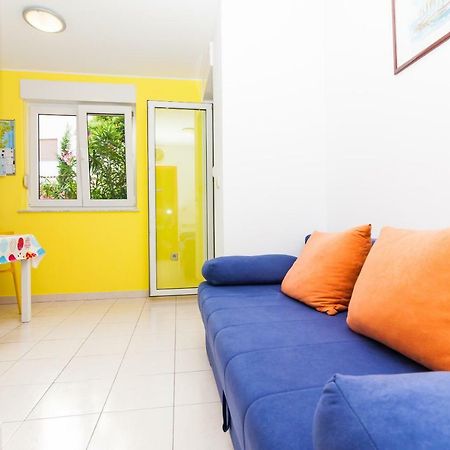 • Lungomare Beach Apartment Pula • Exterior photo