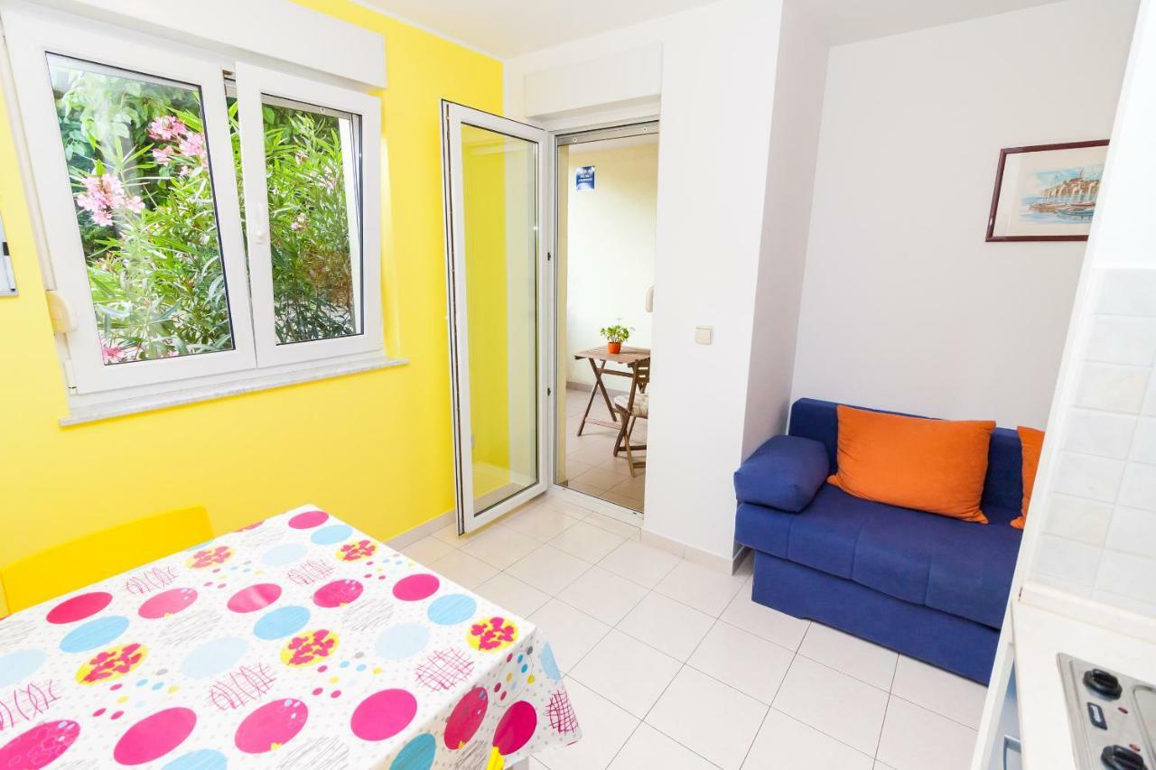 • Lungomare Beach Apartment Pula • Exterior photo
