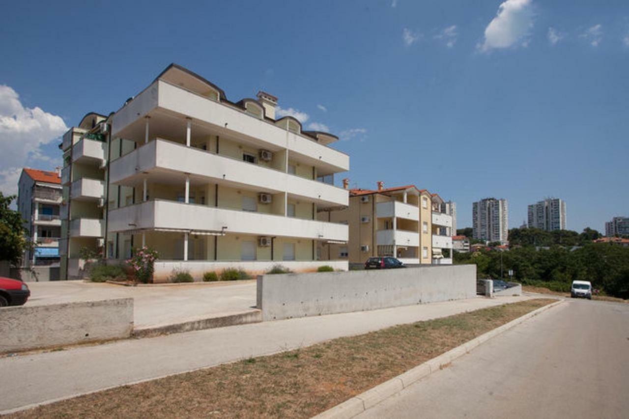 • Lungomare Beach Apartment Pula • Exterior photo